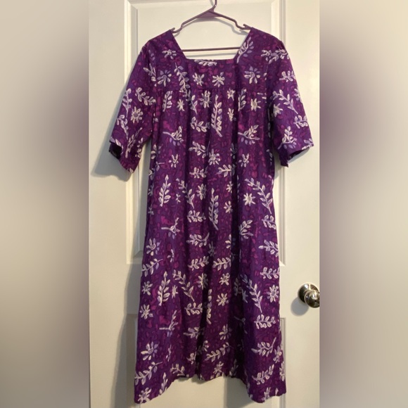 The Vermont Country Store Dresses & Skirts - The Vermont Country Store Batik Print Muumuu Dress